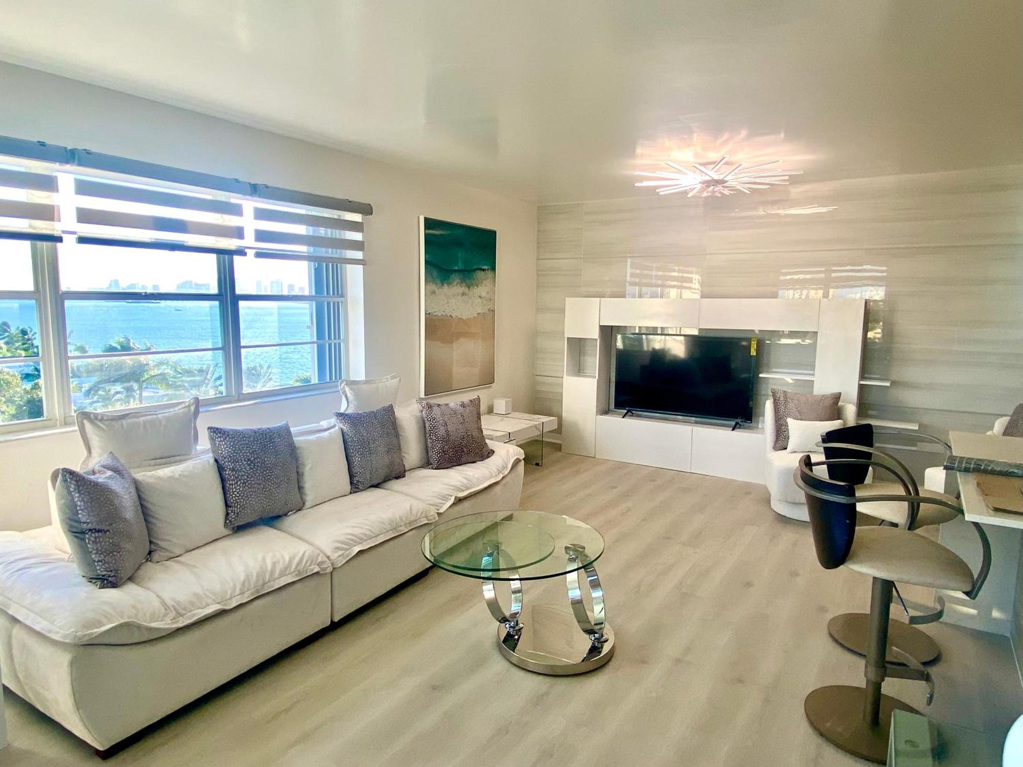Apartamento Panoramic Luxurious Waterfront One Bedroom With Miami Skyline View Free Parking 5min Drive To Miami